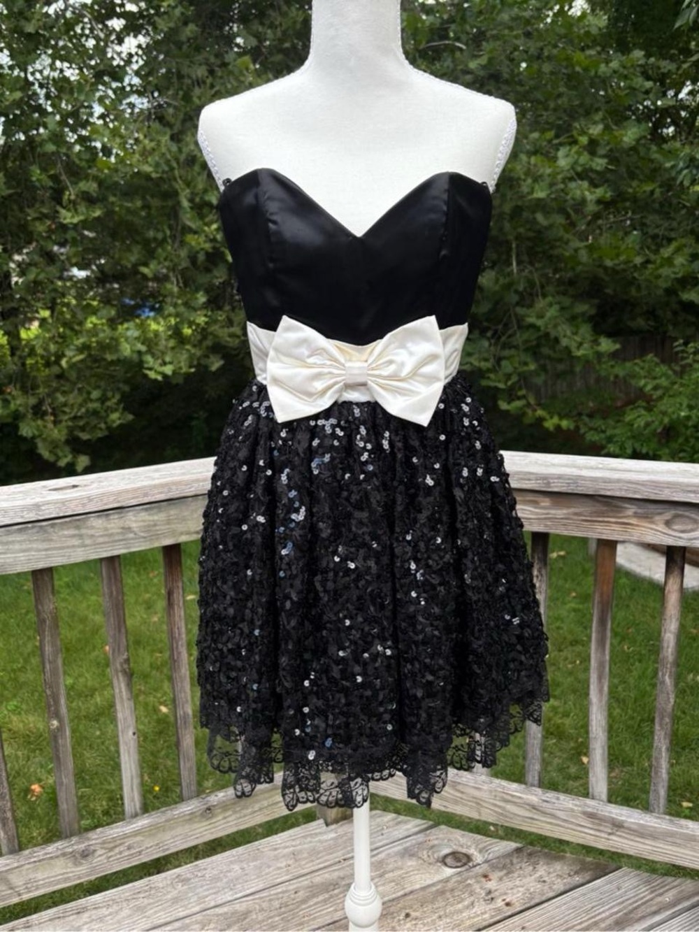Jessica McClintock Gunne sax sequin party dress